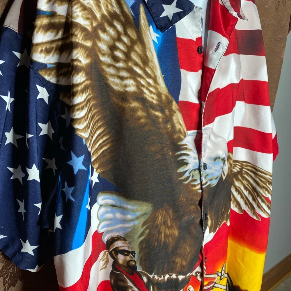 Club Shirt
Steve and Barry
Men’s graphic buttondown shirt big man size XXXL - Picture 6 of 10